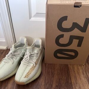 Adidas Yeezy 350 v2 blue tint